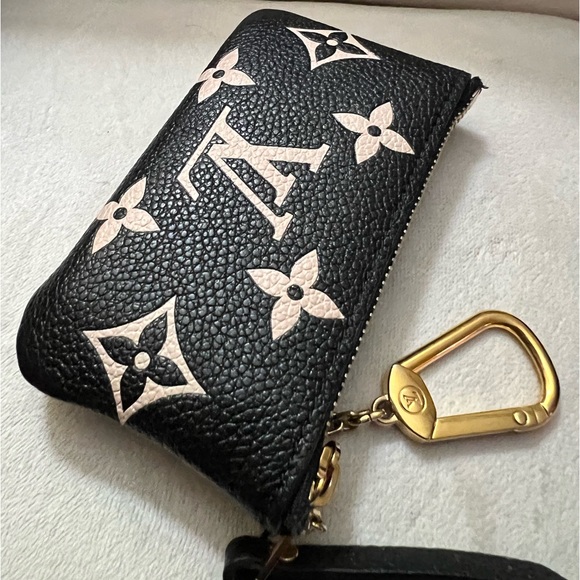 👑✅PRICE FIRM✅AUTHENTIC Louis Vuitton Empreinte Key Pouch - Picture 4 of 16
